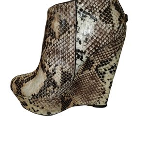 BEBE SNAKESKIN PRINT BOOTIES